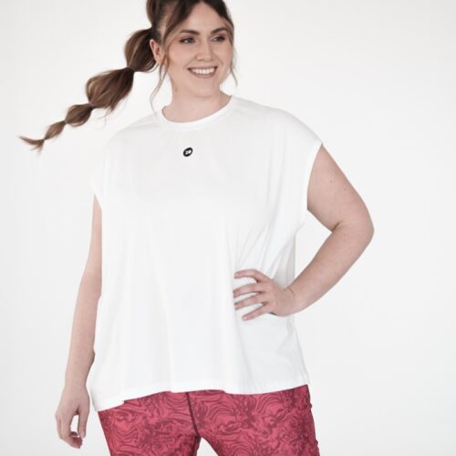 Plus size t-shirt from jersey in white colour from the front