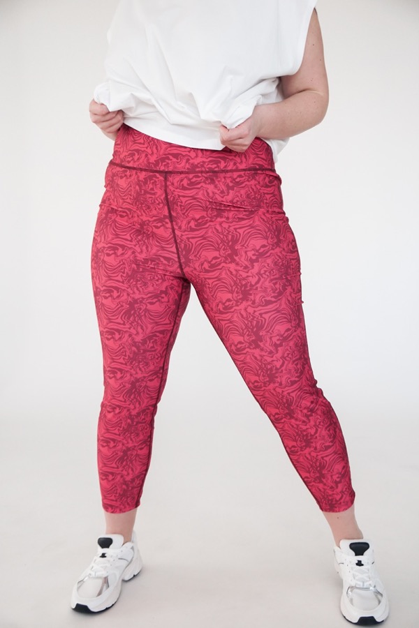 Plus size red printed leggings from polyester from the front
