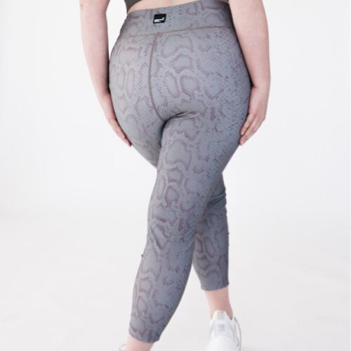 Plus size Shadow printed leggings from polyester from the back
