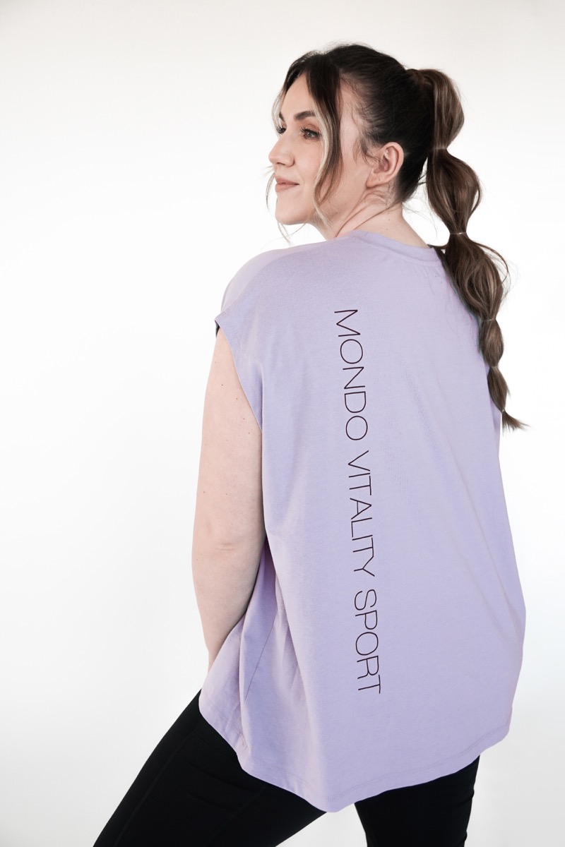 Plus size t-shirt from jersey in lavender colour from the back