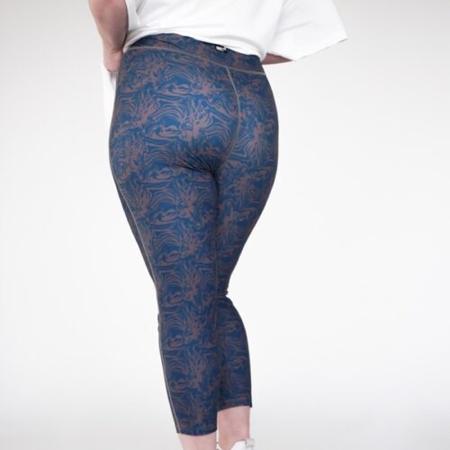Plus size blue printed leggings from polyester from the back