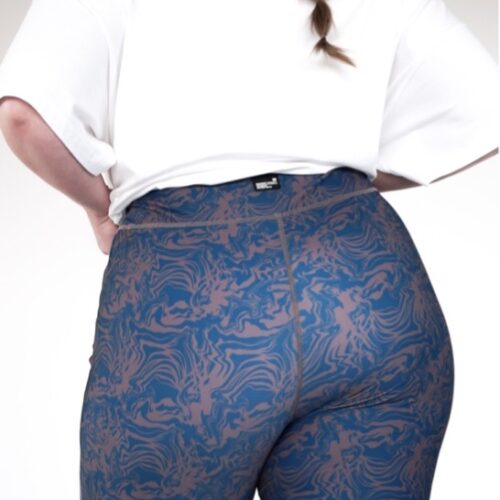 Plus size blue printed leggings from polyester close view