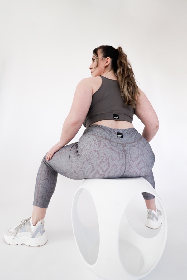 Plus size Shadow printed leggings from polyester in full size